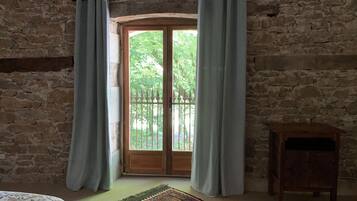 2 Schlafzimmer, BĂŒgeleisen/BĂŒgelbrett, kostenloses WLAN, BettwĂ€sche