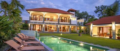 Villa (5 Bedrooms) | Kemudahan hartanah