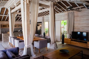 Villa (1 Bedroom) | Living room - Luxury 4 Bedroom Villa With Private Pool, Bali Villa 2006 (Kerobokan)