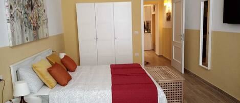 1 habitación, wifi y ropa de cama