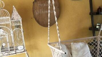 Chambre Double | Coin séjour | Télévision à écran plat