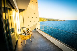 Appartement familial, 2 chambres, cuisine, vue sur la plage | Terrasse/patio