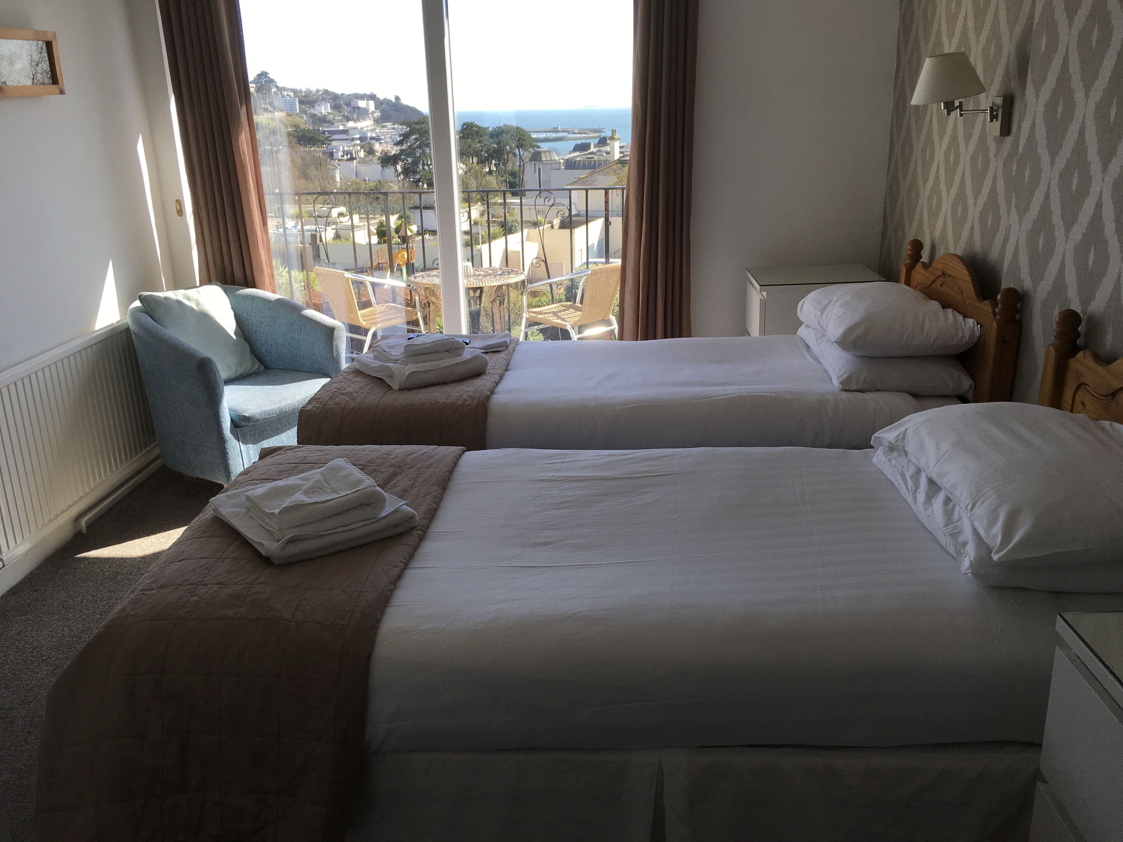 double room with sea view & balcony | iron/ironing board, free wifi, bed sheets