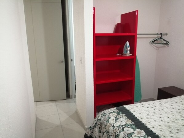 3 bedrooms, iron/ironing board