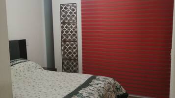 3 bedrooms, iron/ironing board