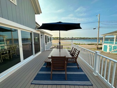 The Pioneer - York Beachfront living