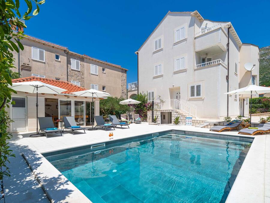 Seasonal outdoor pool, sun loungers