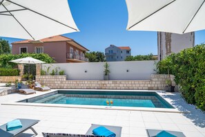 Seasonal outdoor pool - Apartments Villa Key (Konavle)