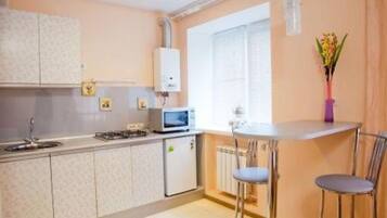 Apartment | Eigene Küche | Großer Kühlschrank, Mikrowelle, Herdplatte