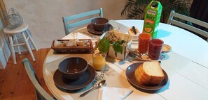 Free daily cooked-to-order breakfast - Maison Linda (Grateloup-Saint-Gayrand)