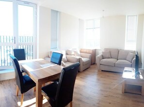 Apartment | Living room | LCD TV - Golden Heights 10 (Maidstone)