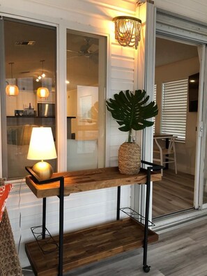 Interior - Key Largo Sunset - Bayside open water - Tropical inspired 3 bed/2 bath (Key Largo)