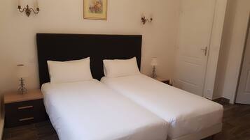 Classic Double or Twin Room | Free WiFi, bed sheets
