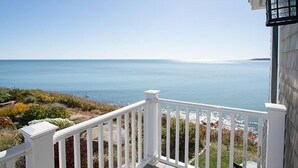 A balcony with a view of the ocean. - Epic Ocean Vista, a Few Steps to the Beach, an Unforgettable Vacation ! (York)