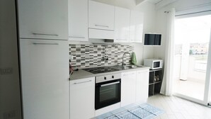 Apartment, 2 Schlafzimmer, Terrasse, Poolblick | Eigene Küche