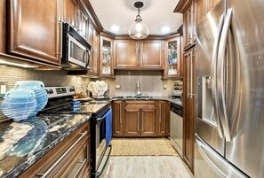 Microonde, lavastoviglie, macchina per tè/caffè