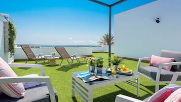 Apartment (2 Bedrooms) | Terrace/patio