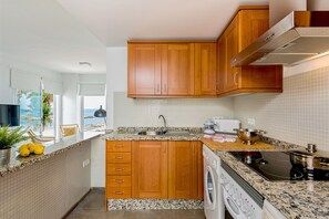 Apartment (2 Bedrooms) | Private kitchen