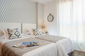 Appartement (2 Bedrooms) | 2 chambres, fer et planche à repasser, Wi-Fi gratuit, draps fournis