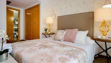 Apartment (2 Bedrooms) | 2 bedrooms, iron/ironing board, free WiFi, bed sheets