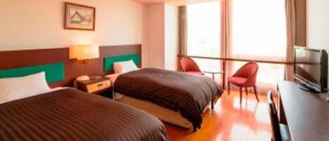 1 bedroom, desk, free WiFi, bed sheets