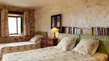 Room (Pierre Blanche) | Individually decorated, individually furnished, bed sheets