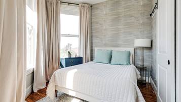 1 bedroom, iron/ironing board, WiFi (free), bed sheets