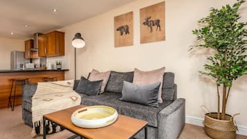 Basic Apartment, 2 Bedrooms, Non Smoking | Living area | Flat-screen TV