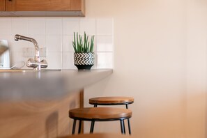 Appartement, 2 chambres, non-fumeurs | Restauration dans la chambre