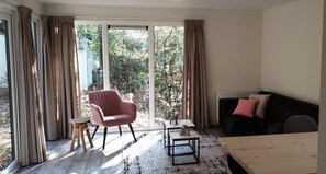 Televisión, tenis de mesa y libros 