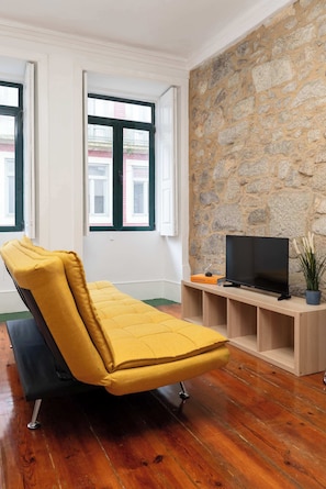 TV, Netflix, streaming services