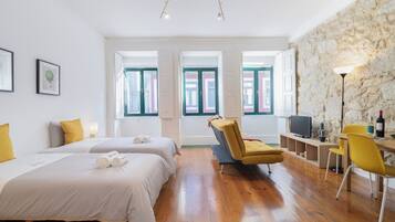 Iron/ironing board, travel crib, WiFi, bed sheets