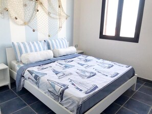 1 chambre, ameublement personnalisé, draps fournis