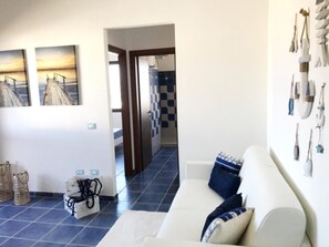 Télévision à écran plat de 26 pouces avec chaînes par câble, télévision