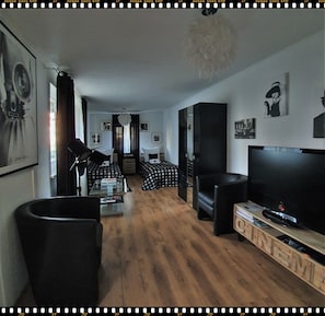 Cinema Studio | Soundproofing, free WiFi, bed sheets