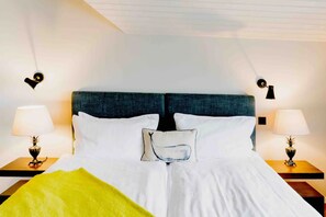 1 bedroom, iron/ironing board, travel cot, WiFi