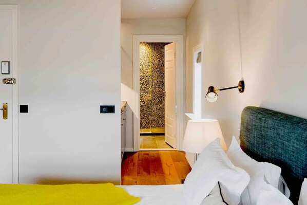 1 bedroom, iron/ironing board, travel cot, WiFi