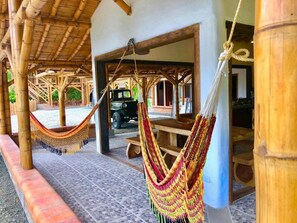 Outdoor dining - NATURE, WOOD AND CHARM IN THE COFFEE SHAFT. (Risaralda)