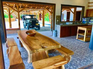 Outdoor dining - NATURE, WOOD AND CHARM IN THE COFFEE SHAFT. (Risaralda)