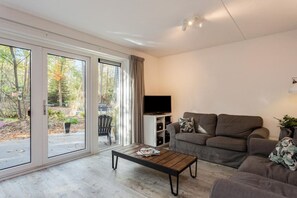 TV - Holiday home Grove Den Nunspeet (Nunspeet)