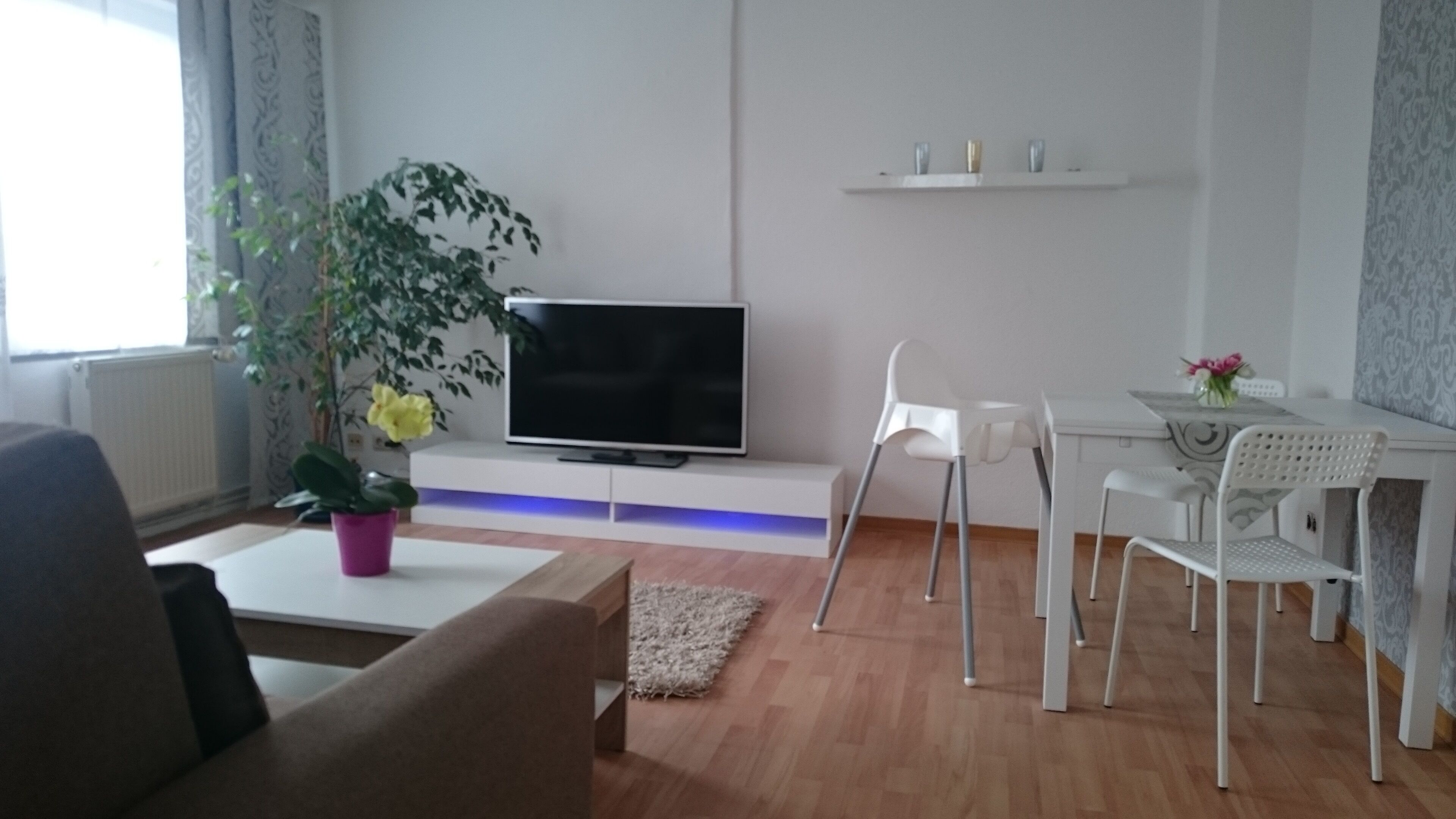 Apartment, 3 Schlafzimmer | Wohnbereich | LED-Fernseher