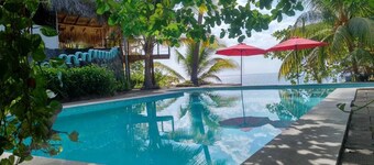 Zonterini Beachfront Private House El Zonte