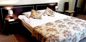 Standard Room | Individually decorated, desk, laptop workspace, blackout curtains - Hotel Willa Wiluszówka (Debica)