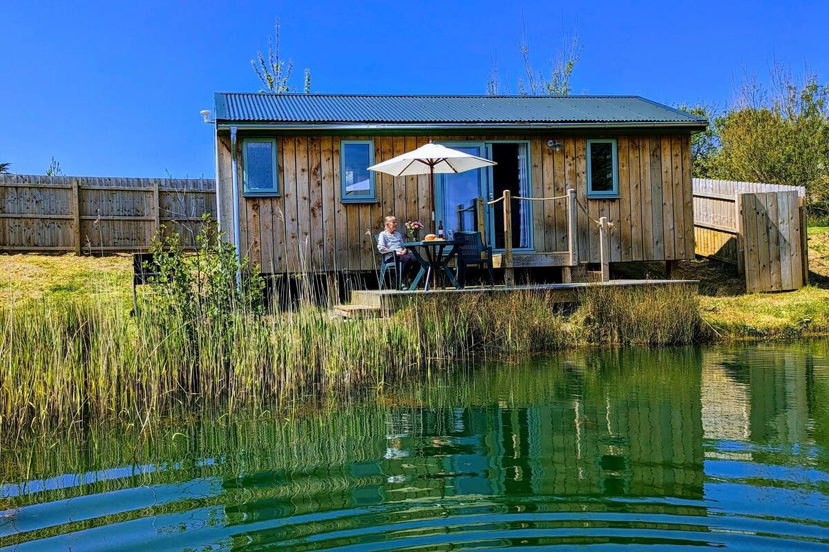 Linnet | Vista lago