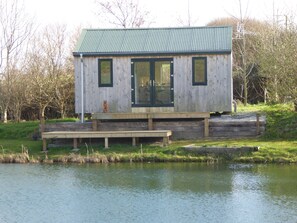 Studio, 1 King Bed (Woodpecker) | Balcony - Lynstone Lakes (Bude)