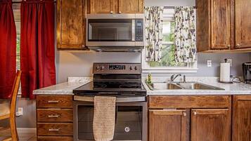 Microwave, coffee/tea maker, toaster