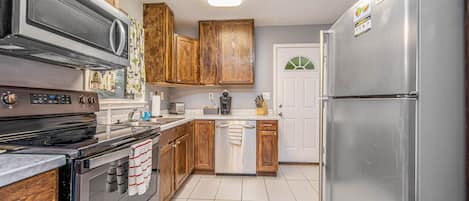 Microwave, coffee/tea maker, toaster