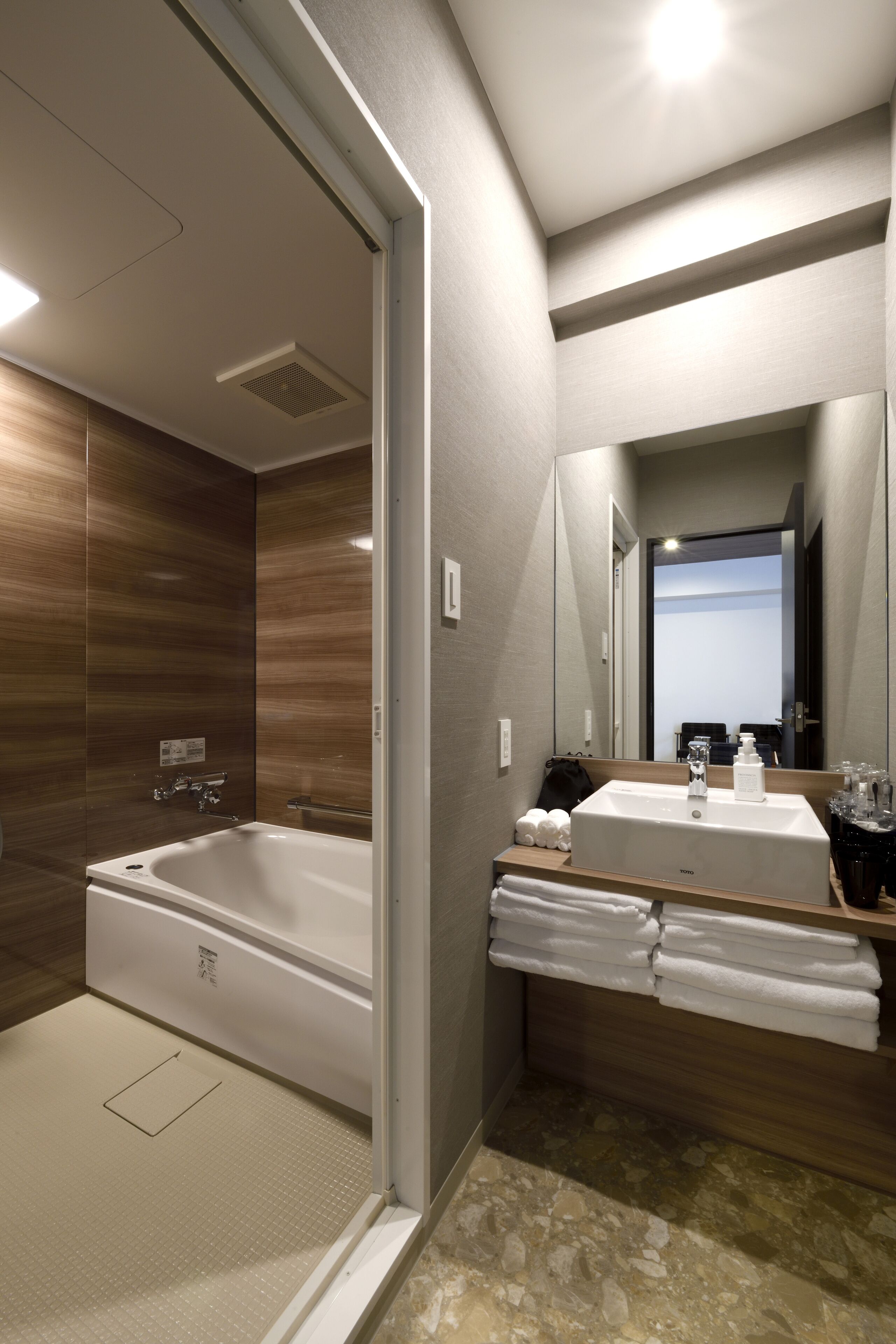 studio suite, non smoking (41 sqm) with living room | bathroom | free toiletries, hair dryer, slippers, electronic bidet