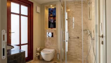 Doppia Deluxe, balcone | Bagno | Doccia, asciugacapelli, pantofole, asciugamani
