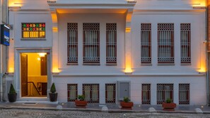 Front of property - Blue Gilroy Hotel (Istanbul)